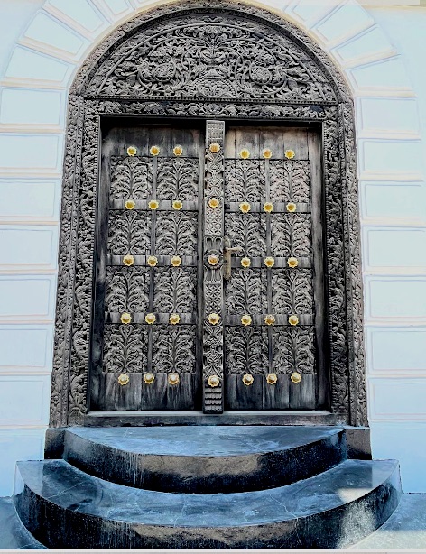 [FIG 03] Zanzibar Door (Source: Missy and the Universe, April 2009)